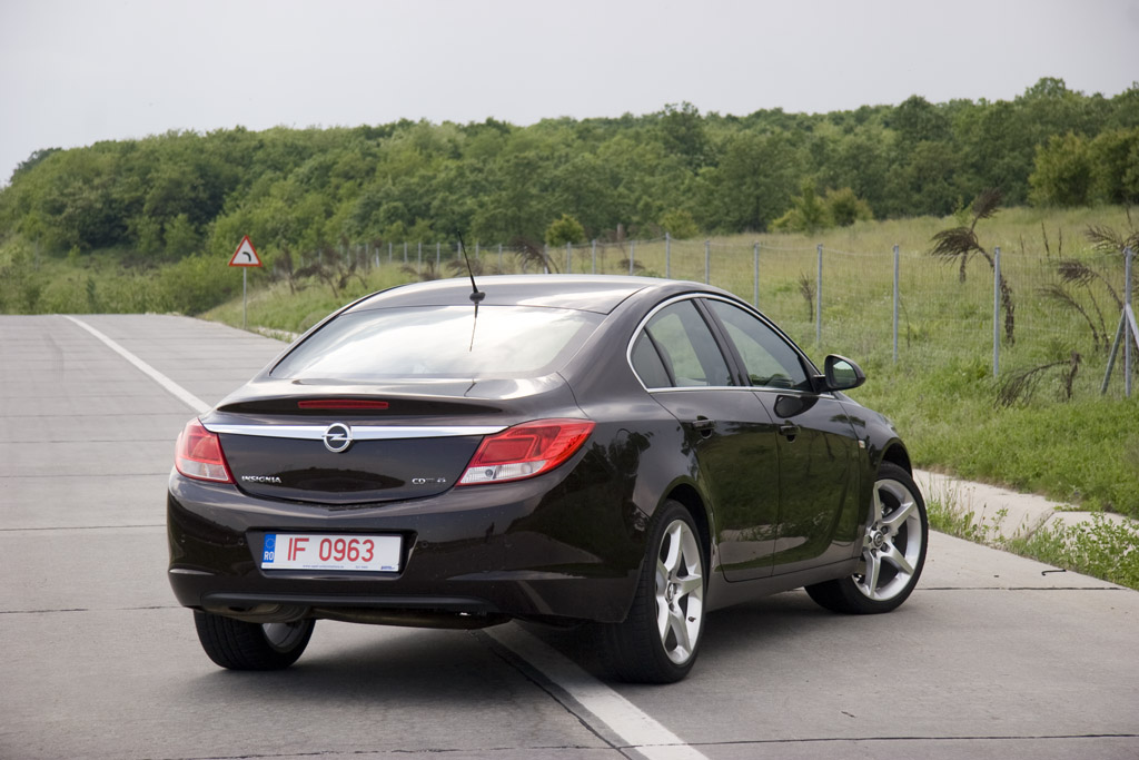 Ruined Claire Performance Opel Insignia 2012 Review, Probleme | VeziCatFace.ro